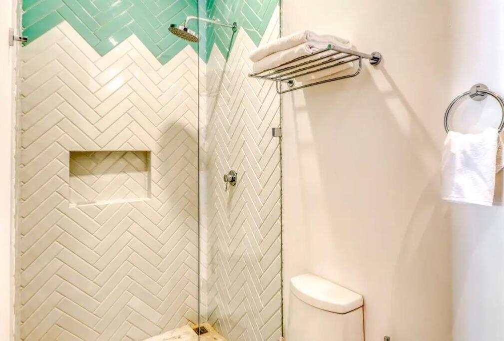 Apartment 306 Amena 1br Penthouse W/ Gym & Private Pool/rooftop